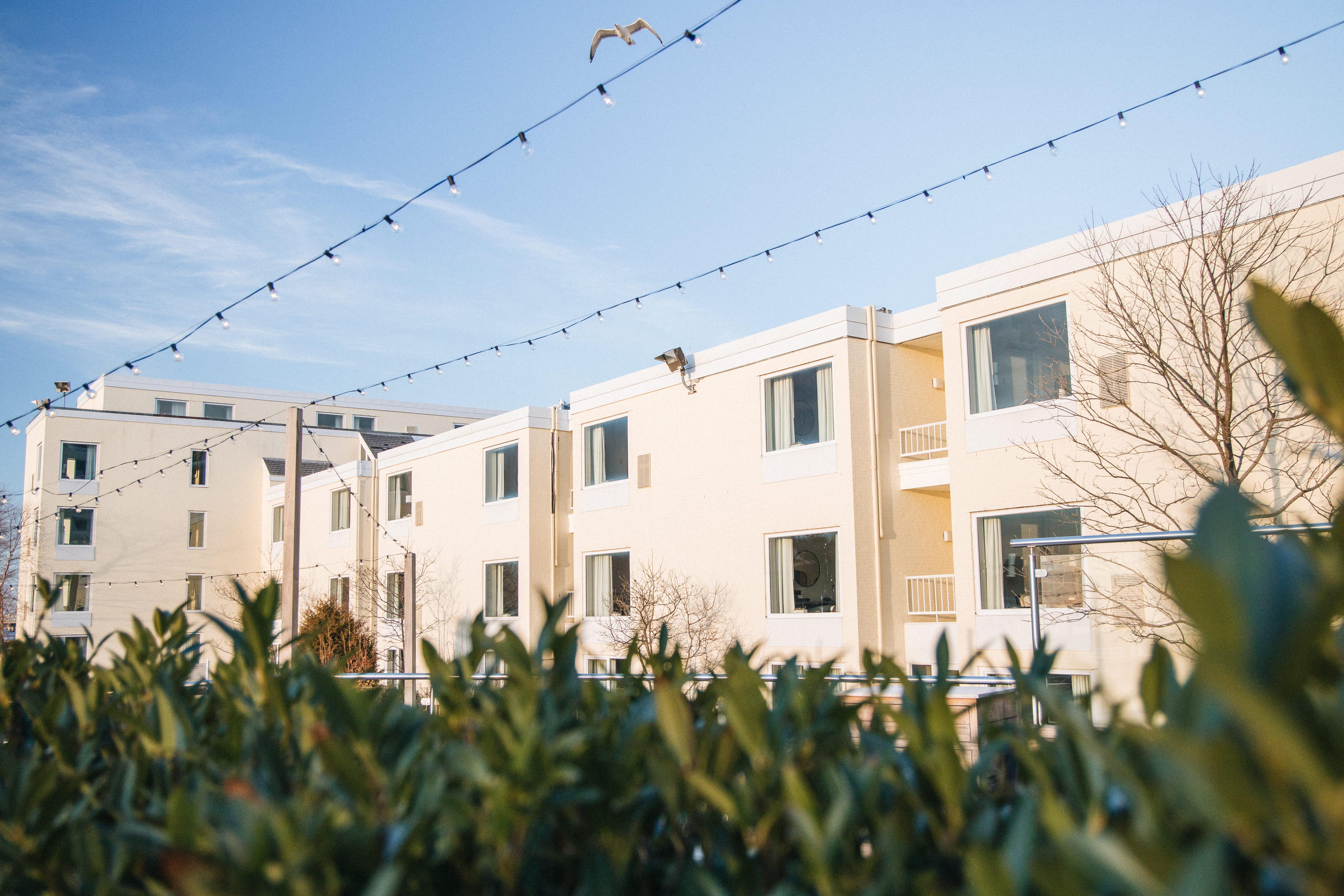 Newport Harbor Island Resort Exterior photo