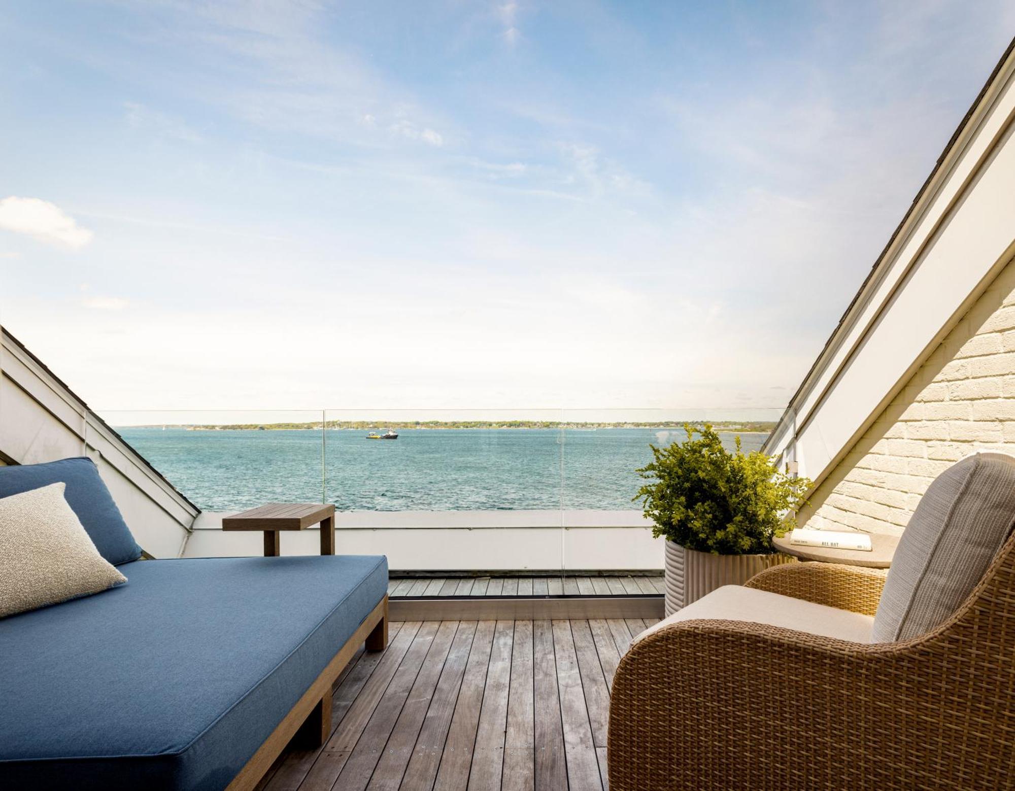 Newport Harbor Island Resort Exterior photo