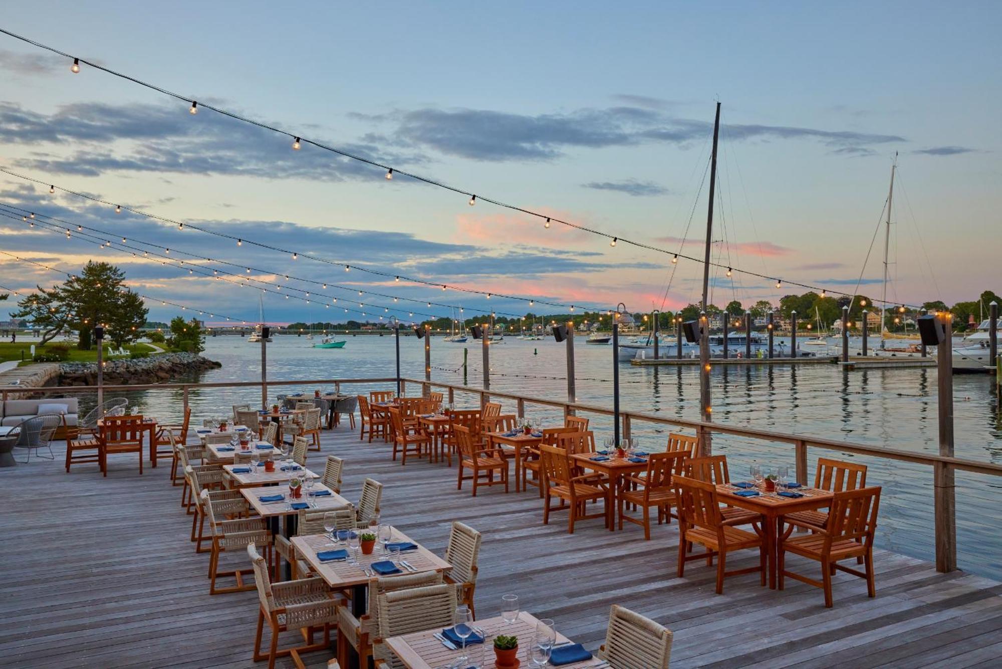 Newport Harbor Island Resort Exterior photo